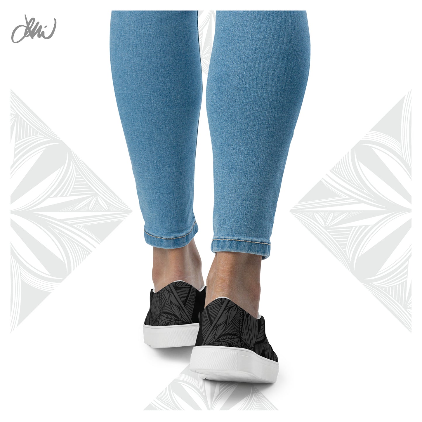 Black Tatau Women’s slip-on canvas shoes