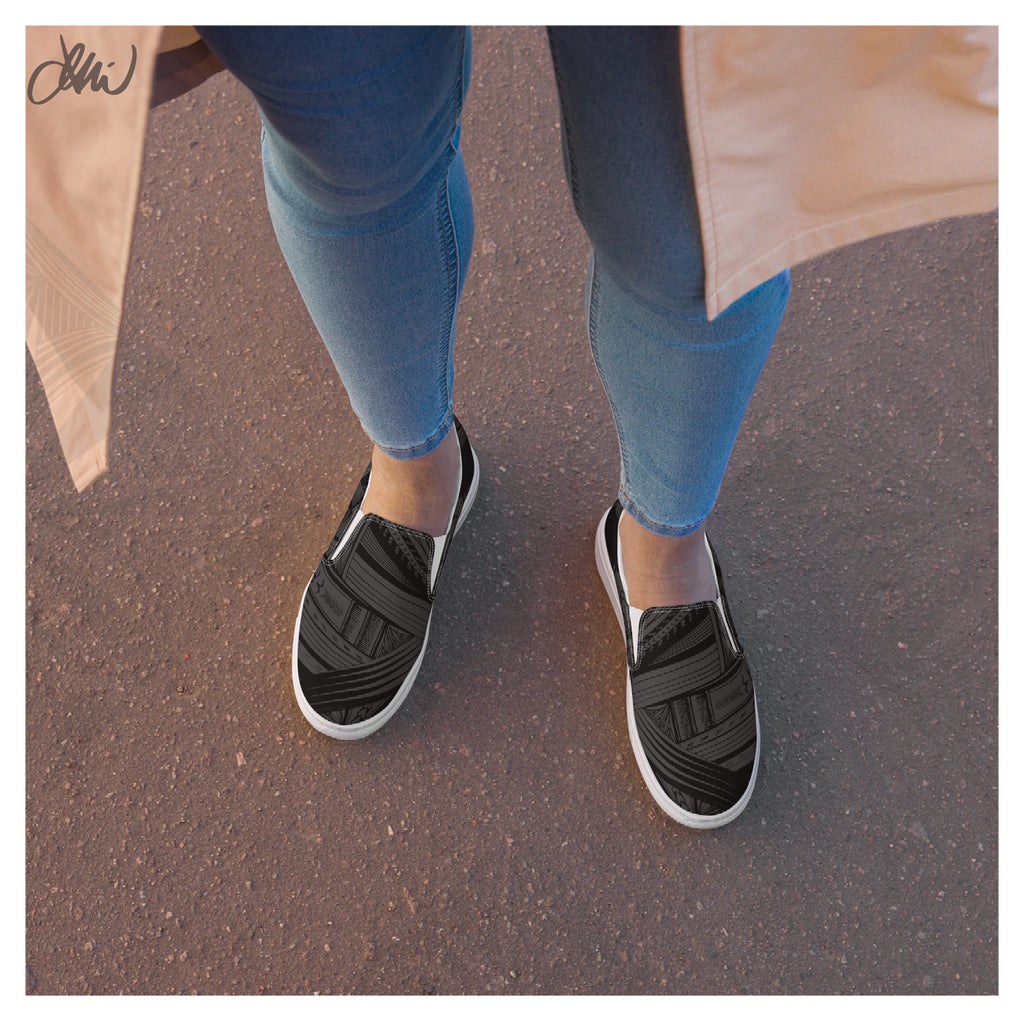 Black Tatau Women’s slip-on canvas shoes