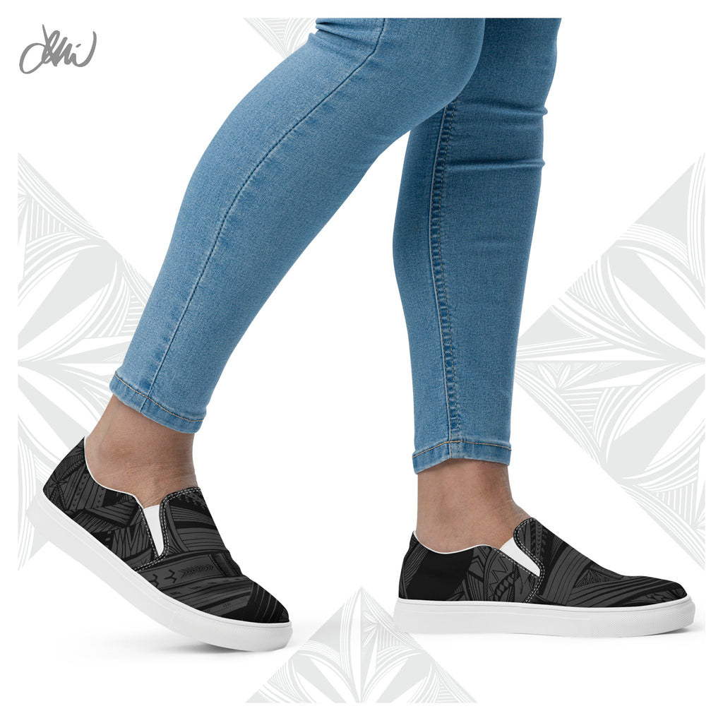 Black Tatau Women’s slip-on canvas shoes